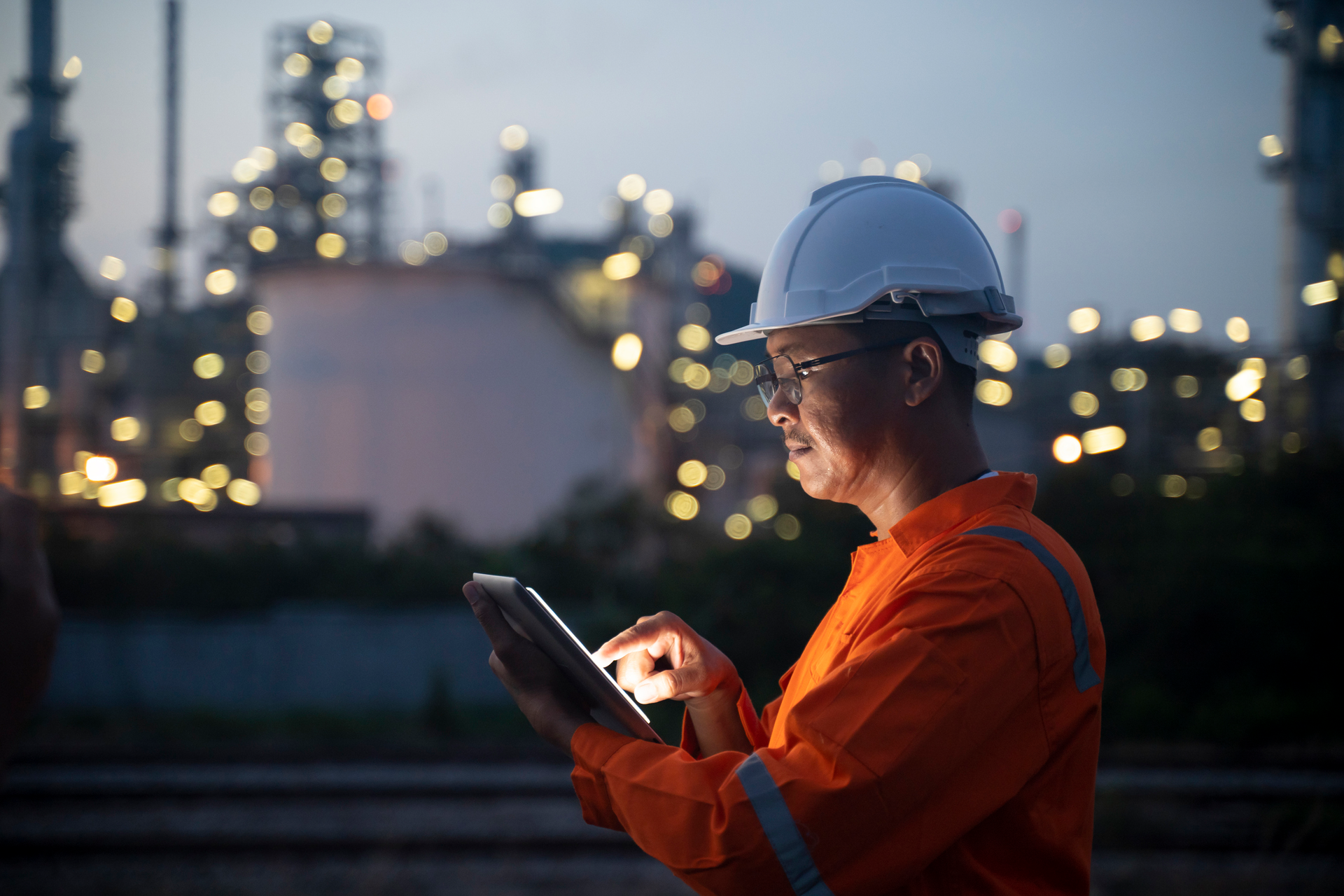 Night Shift Workers Face Higher Health Risks - Vimarsana News
