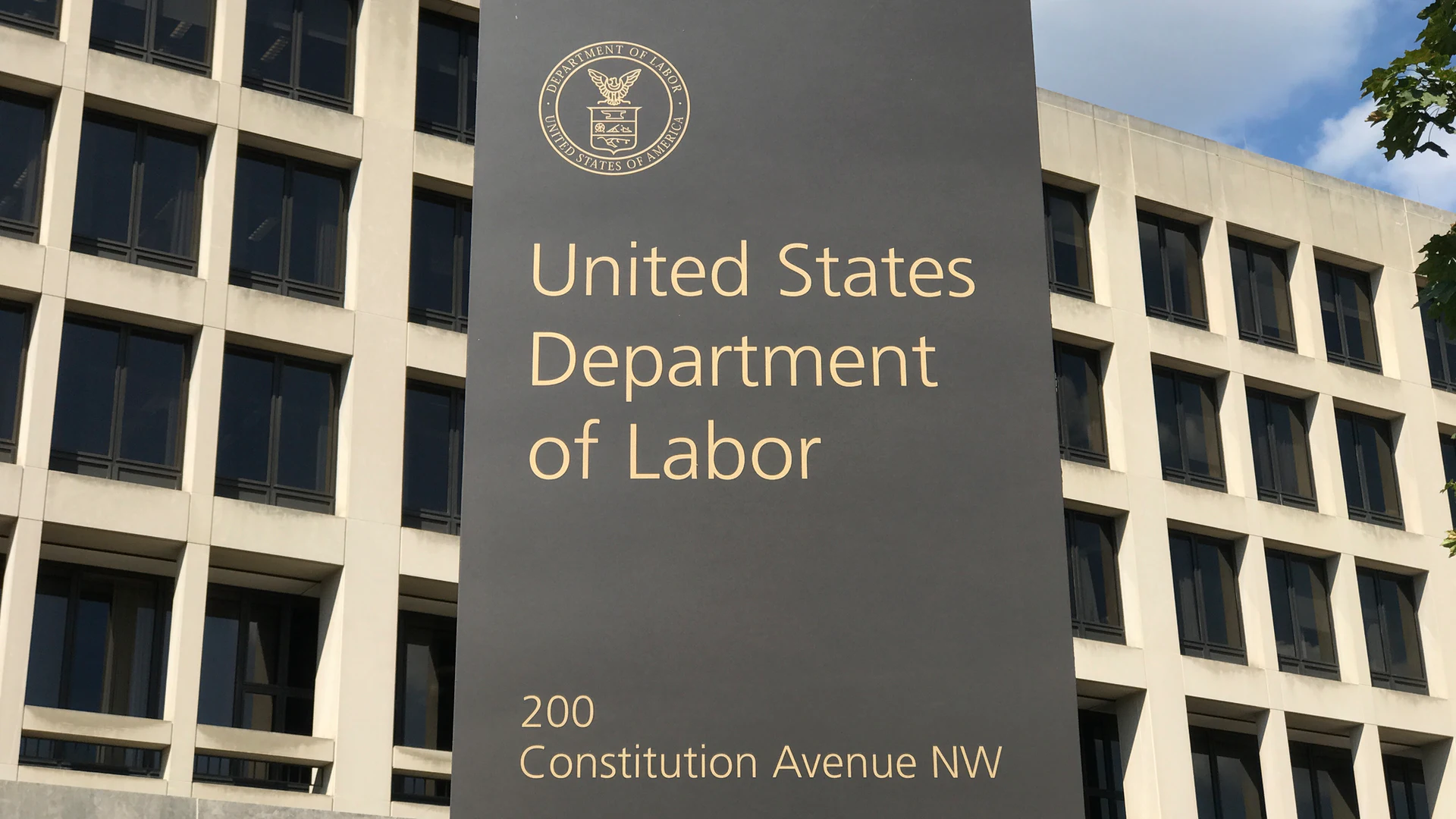 DOL Renews 'Star Level' Designation Of Huber Engineered Woods - Vimarsana News