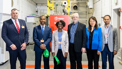 ORNL and Argonne are teaming with Wabtec Corp. to develop a locomotive engine that can run on low-carbon fuels like hydrogen.
