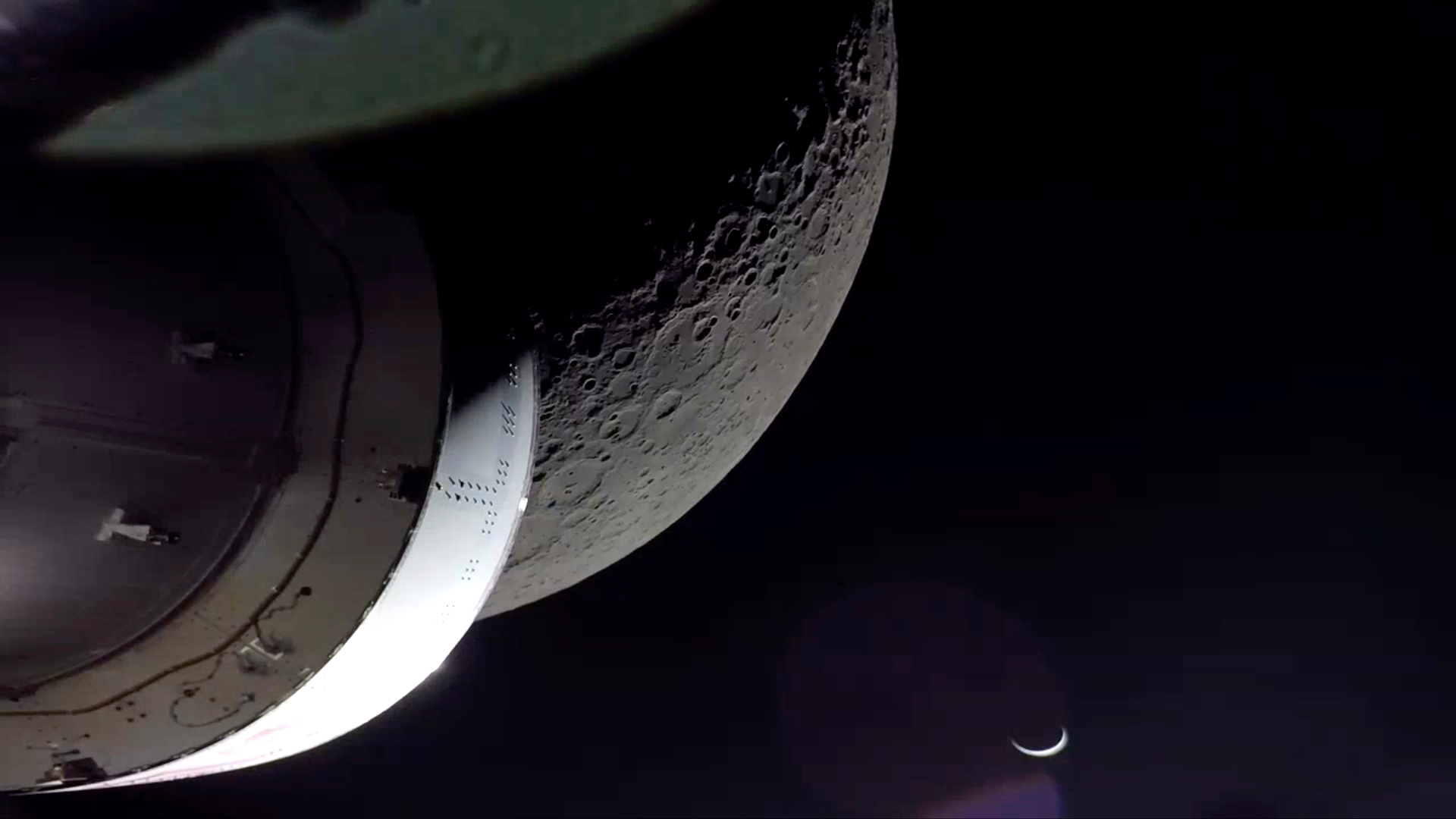 NASA Capsule Flies Over Apollo Landing Sites, Heads Home - Vimarsana News