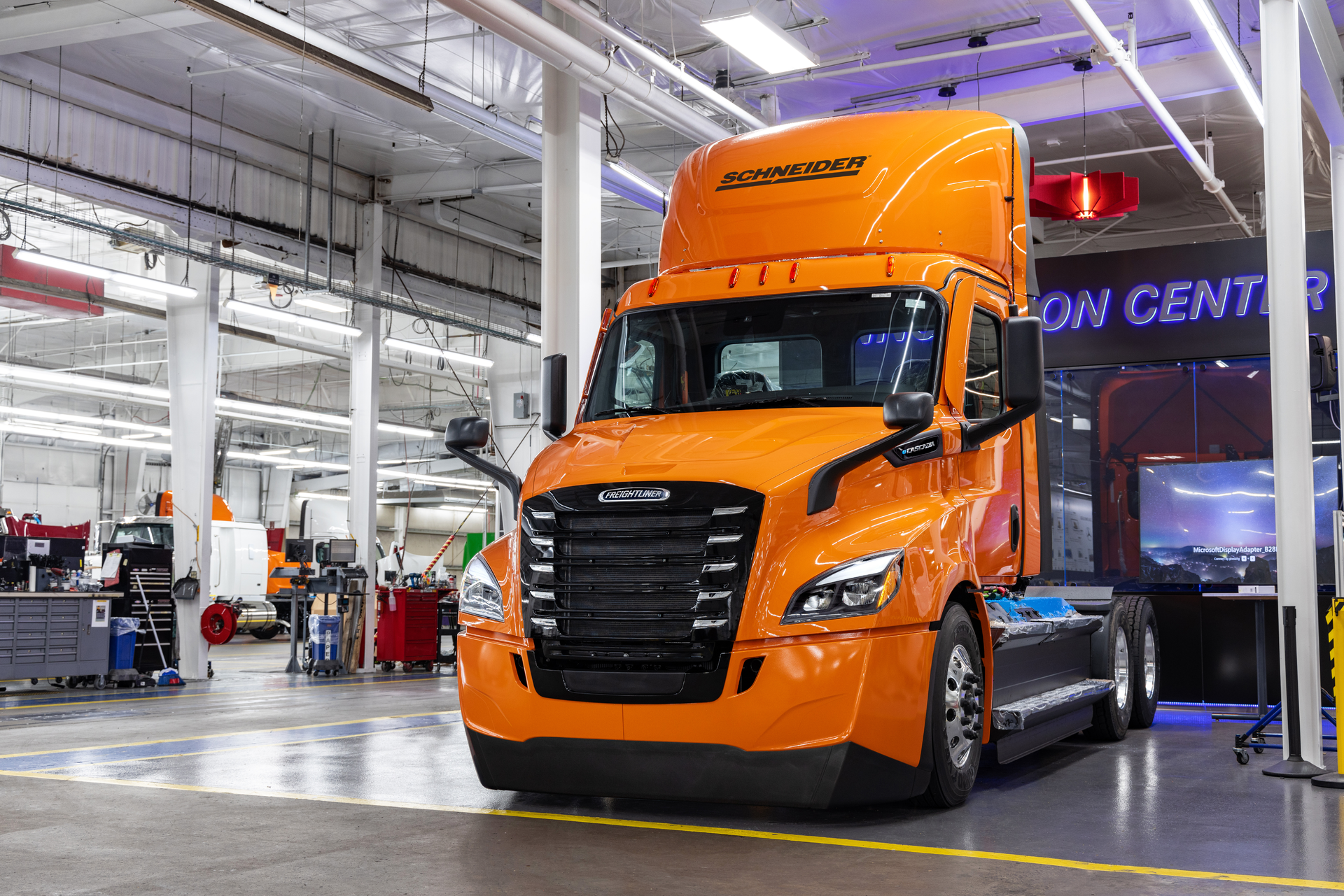 Schneider to Add Nearly 100 Battery Electric Trucks to Its Fleet - Vimarsana News