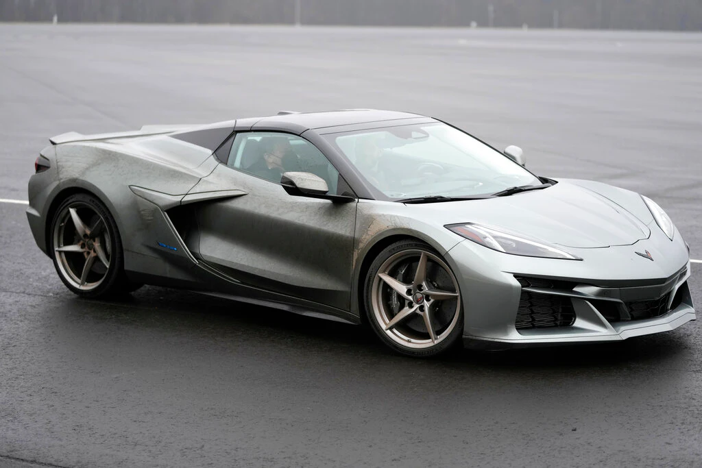 Fastest Corvette Ever is All-Wheel-Drive Gas-Electric Hybrid - Vimarsana News