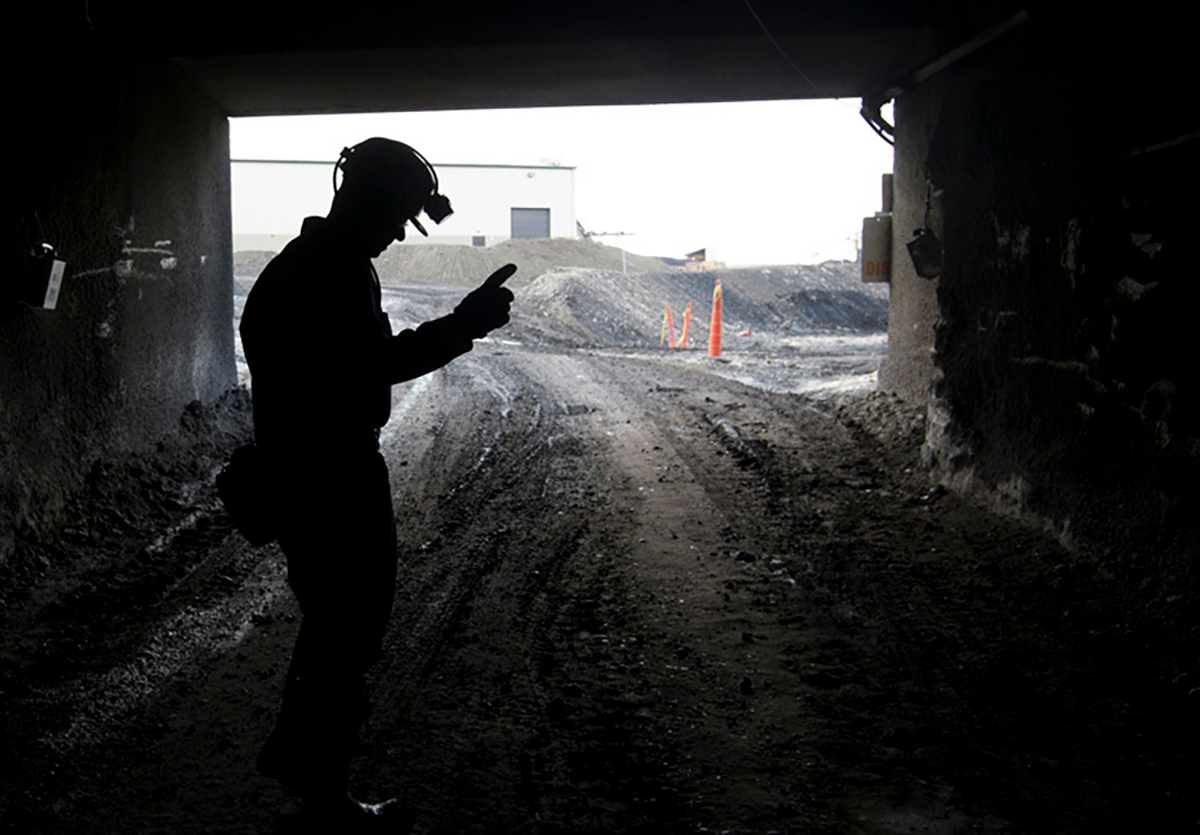 Underground Coal Mine Collapse Injures 3 in Montana - Vimarsana News