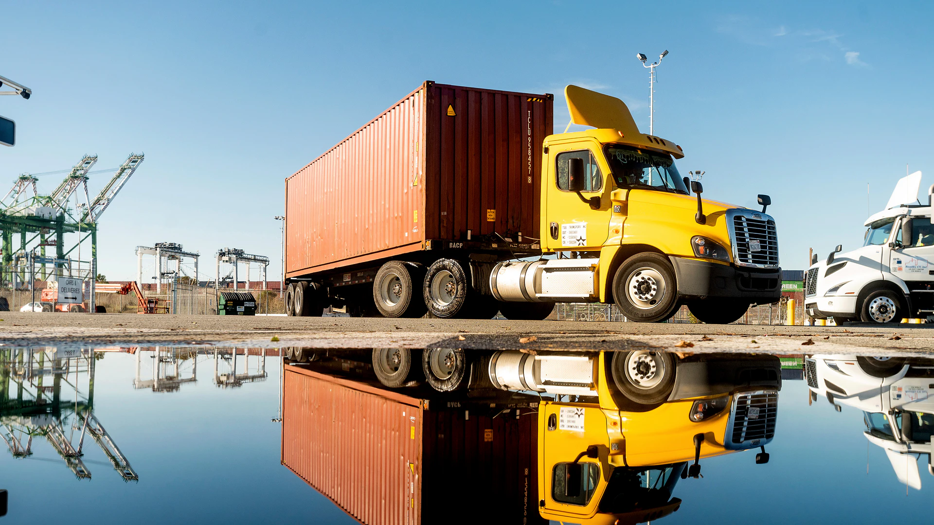 California Approves Rule Phasing Out Big Diesel Trucks - Vimarsana News
