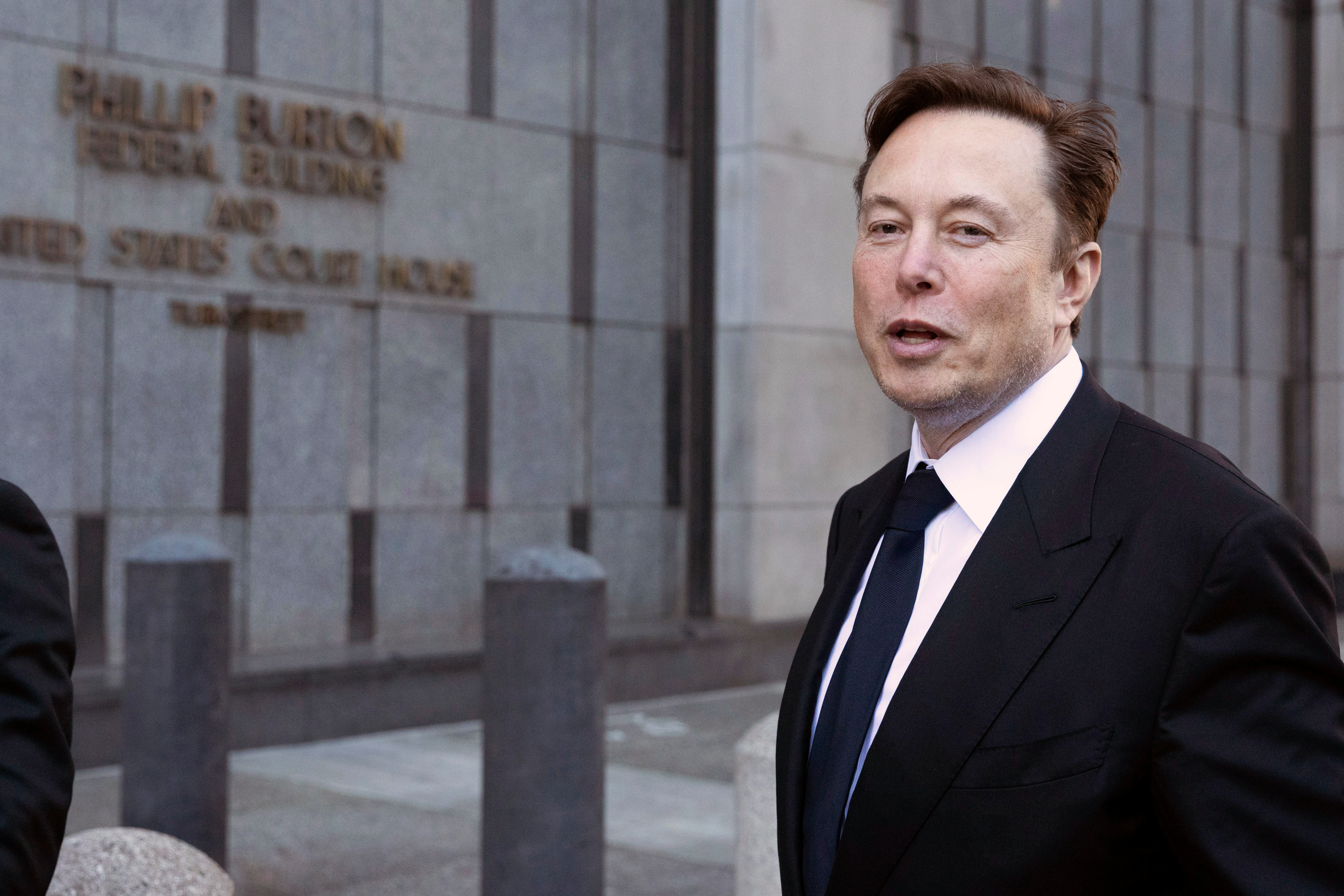 Musk Gets New Hearing on Tweet About Tesla Workers Stock Amid UAW Union Effort