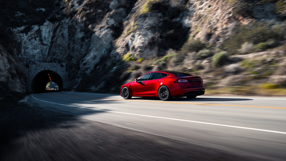 Tesla is Allowing NoHands Driving with Autopilot for Longer Periods Tesla is Allowing NoHands Driving with Autopilot for Longer Periods