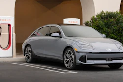 57352 2023 Hyundai Tesla107copy