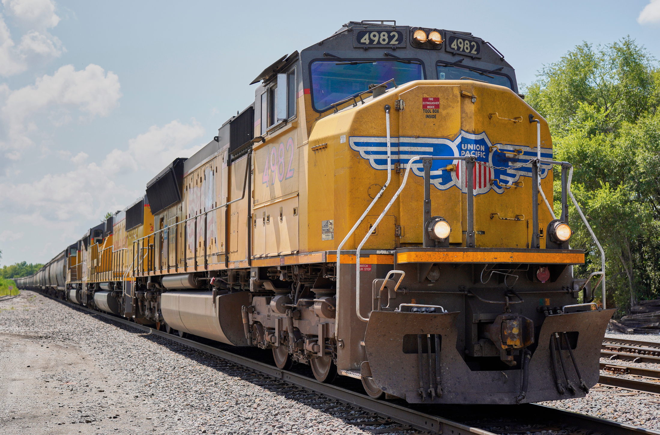 Government Sues Union Pacific Over Flawed Color Blindness Test - Vimarsana News