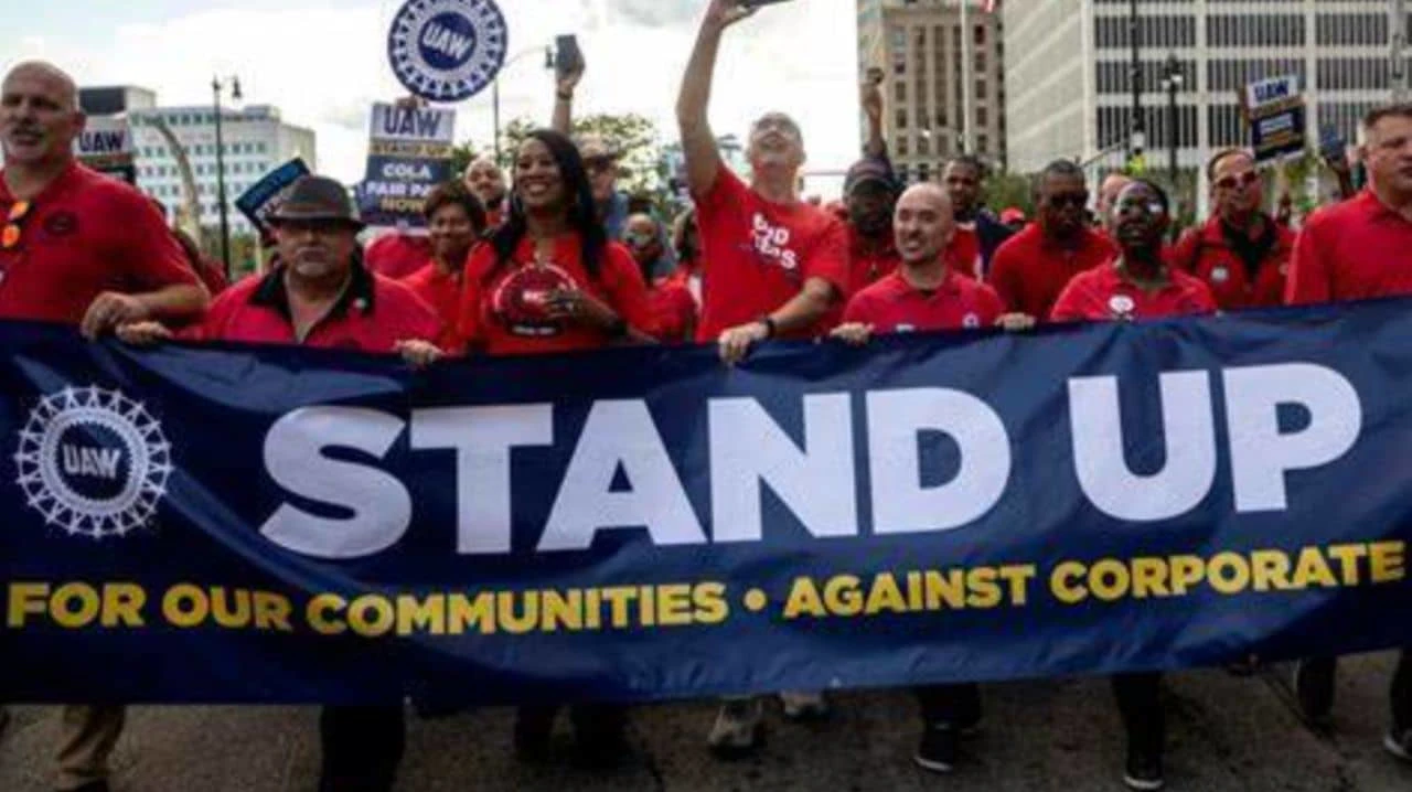 How Americans Feel About The UAW Strike - Vimarsana News