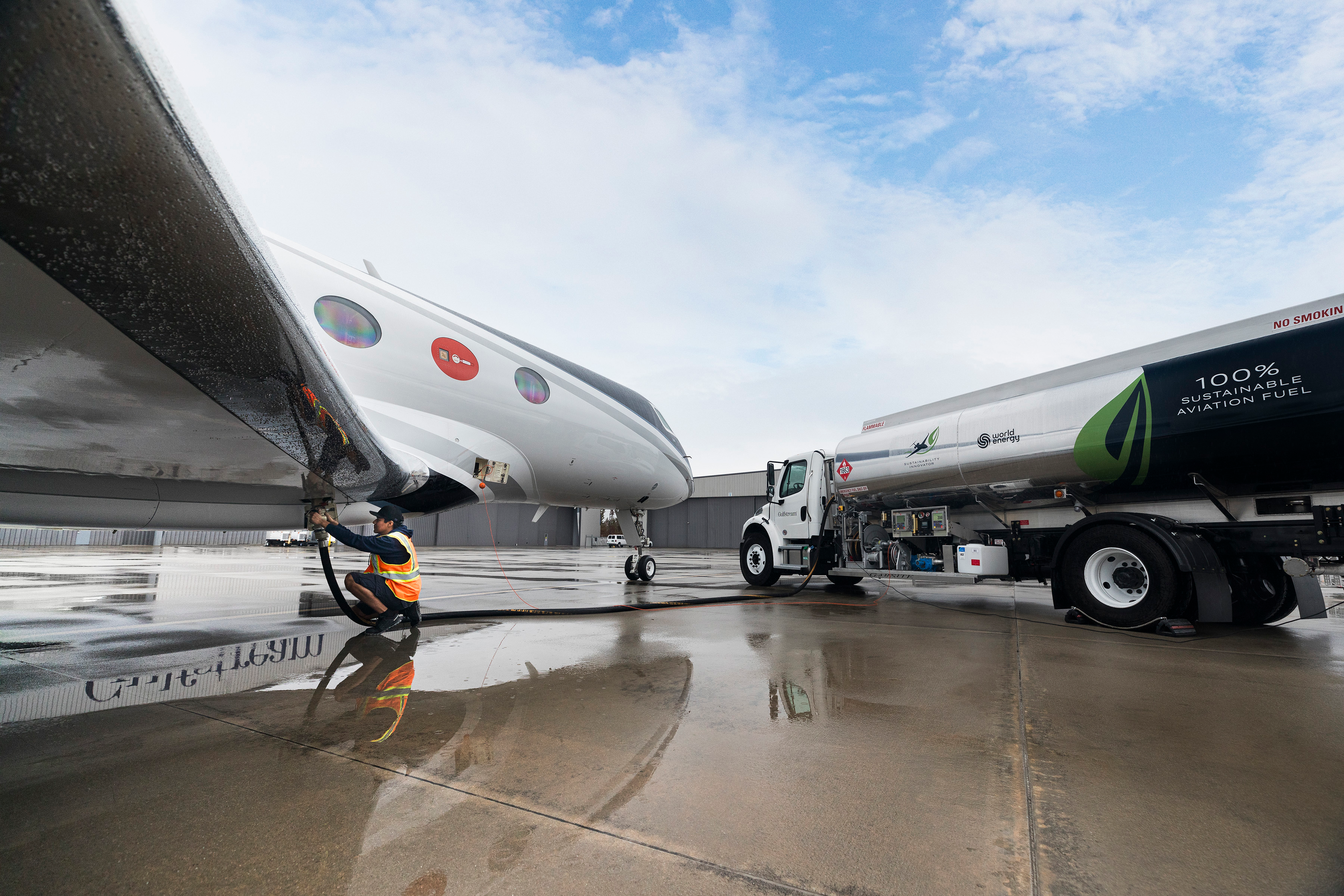 Gulfstream Completes 'World's First' Trans-Atlantic Flight on 100% Sustainable Aviation Fuel - Vimarsana News