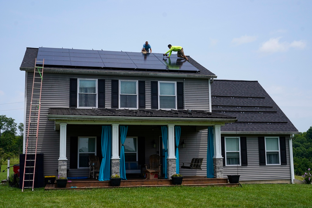 Electric Vehicles Owners and Solar Rooftops Find Mutual Attraction - Vimarsana News