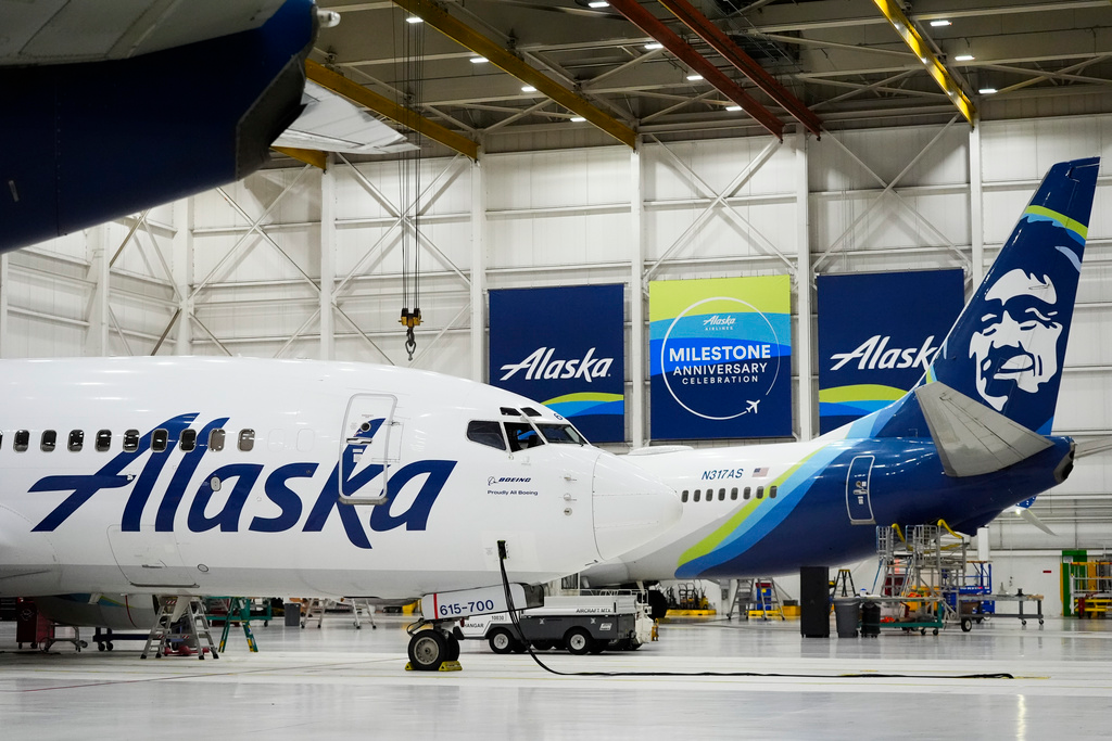FBI Tells Alaska Airlines Boeing Passengers They Might Be Crime Victims - Vimarsana News
