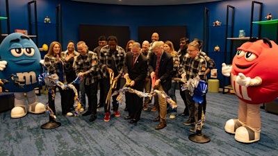 Mars officials and New Jersey representatives celebrate the grand opening of Mars’ Innovation Studio, Hackettstown, N.J., March 20, 2022.