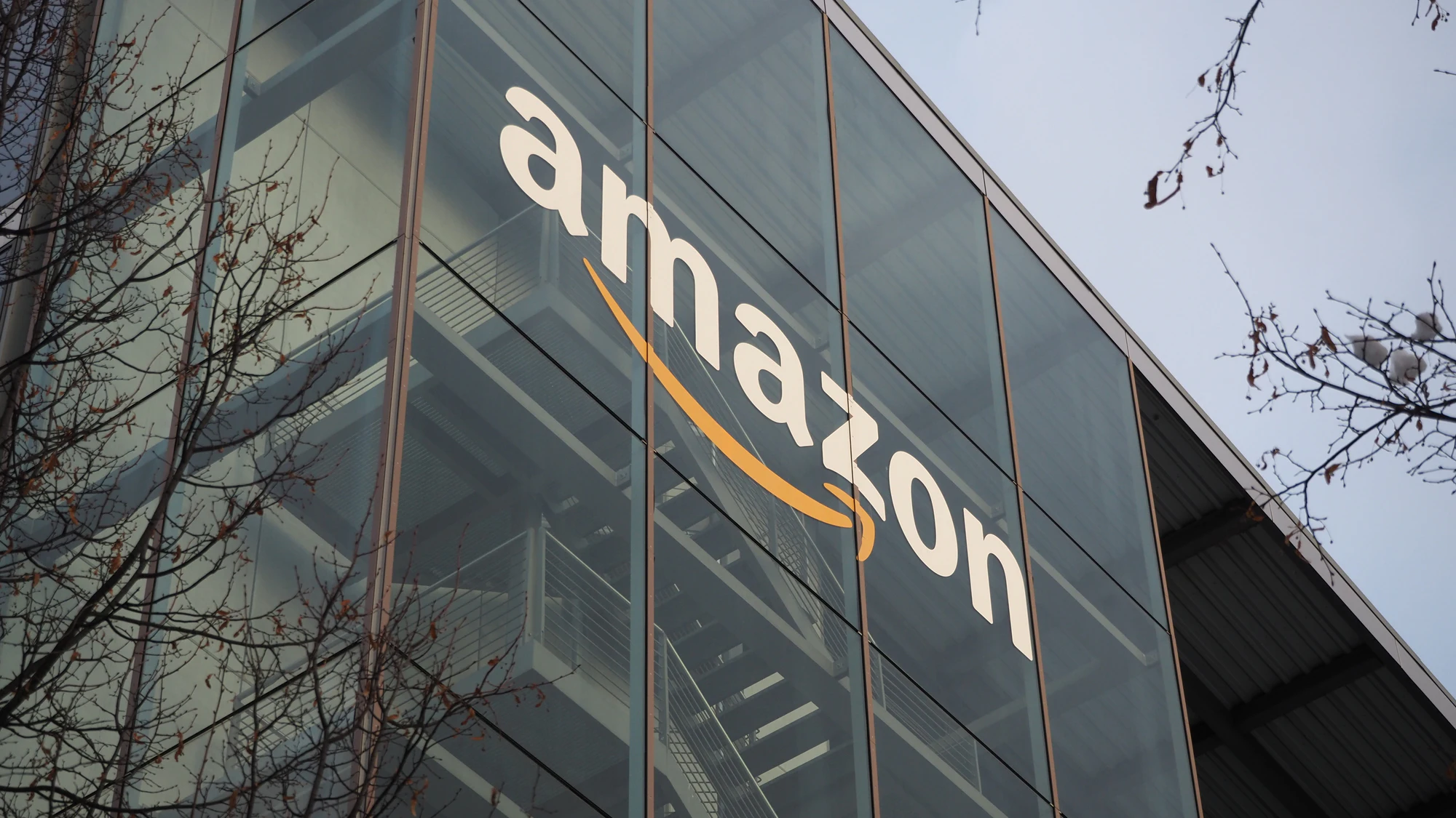 Why Amazon, SpaceX & Other Companies Say the NLRB Is Unconstitutional - Vimarsana News