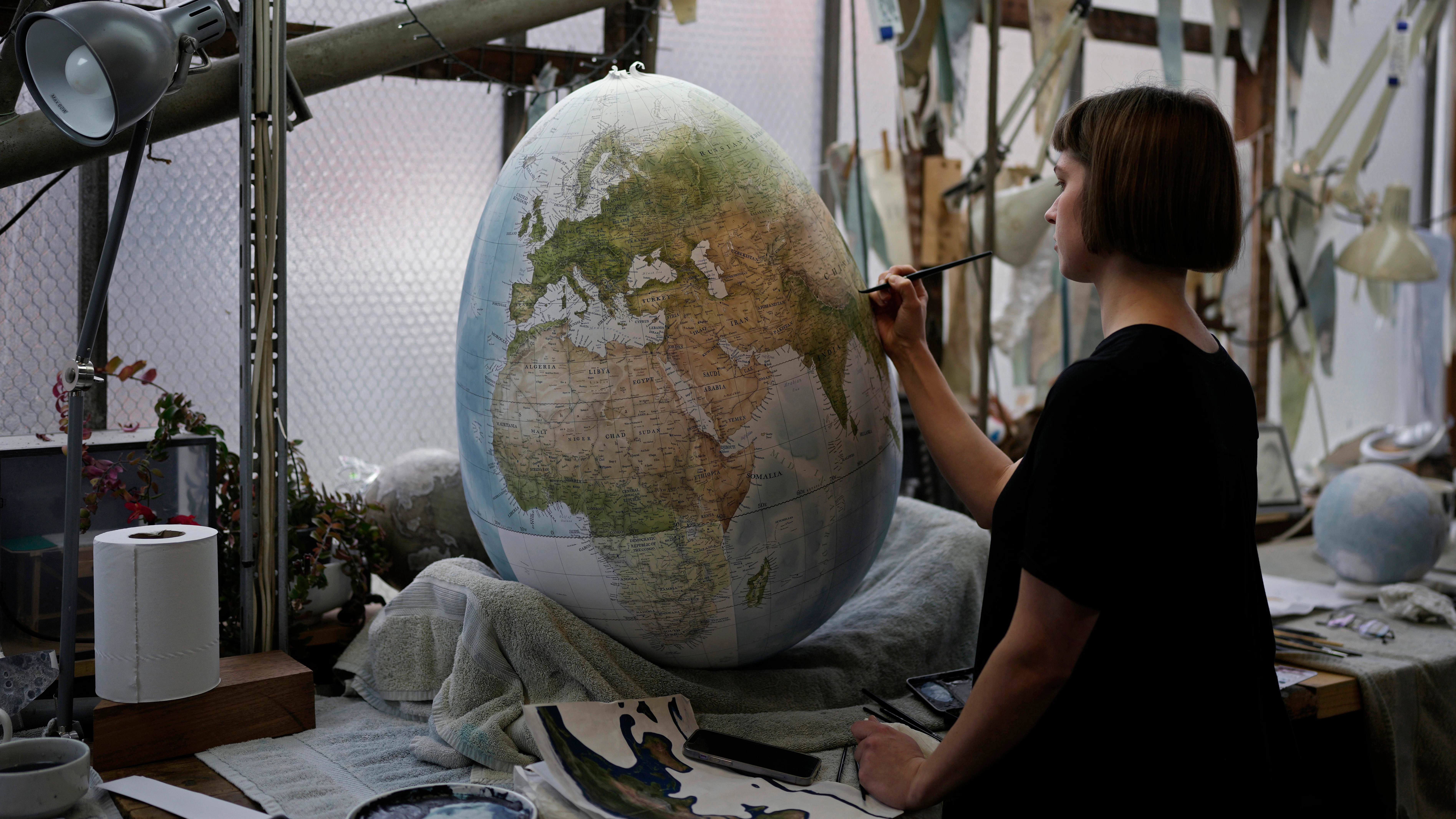 How Globemaking Has Survived Digital Shift - Vimarsana News
