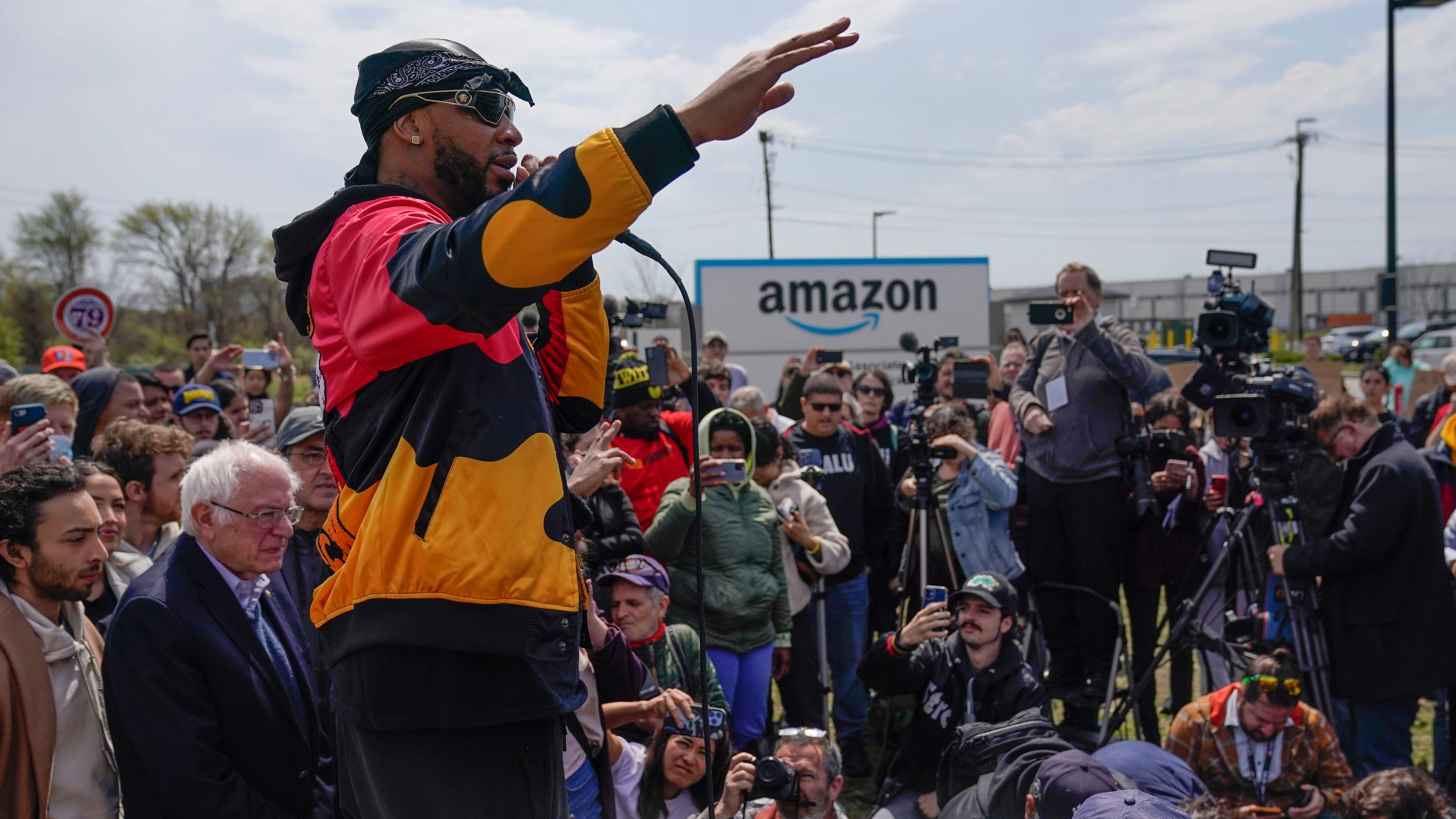 Two Years After Historic Win, Amazon Union Lurches Toward Election - Vimarsana News