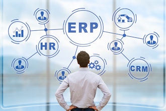 Manager Analyzing Erp On Ar Screen, Connections, Bi, Hr, Crm 820886246 4500x3000