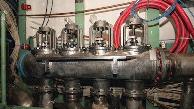 The newly manufactured HII valve manifold.