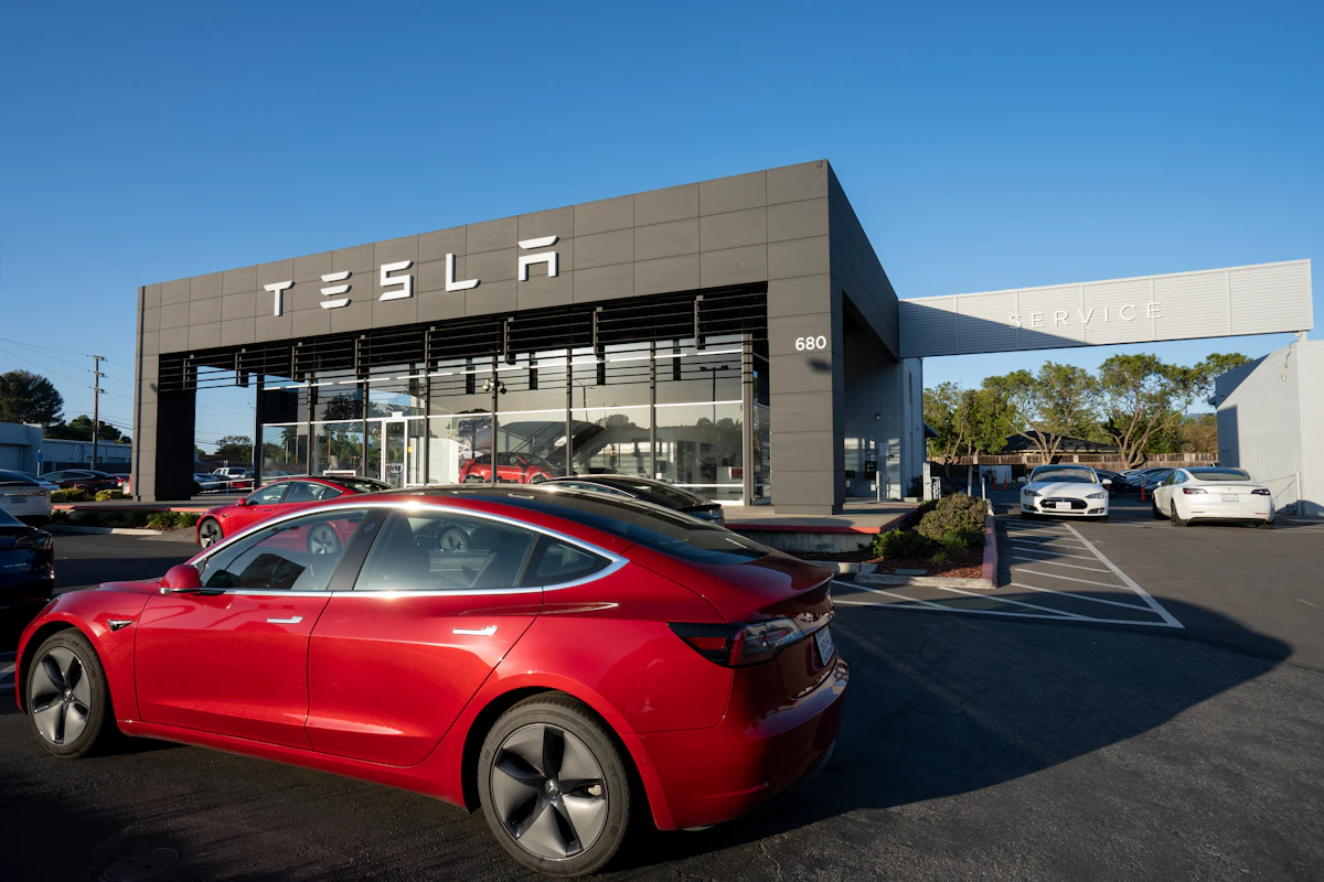Deadly Crash Puts Tesla's Autopilot Technology on Trial