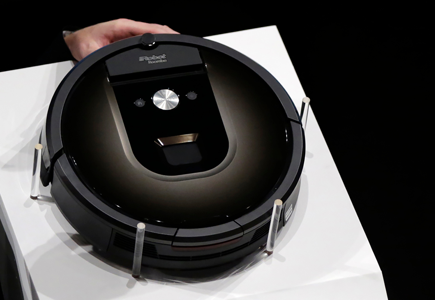iRobot Roomba 980 ブラック iRobot Roomba 980 robot vacuum cleaner review - Gearbrain