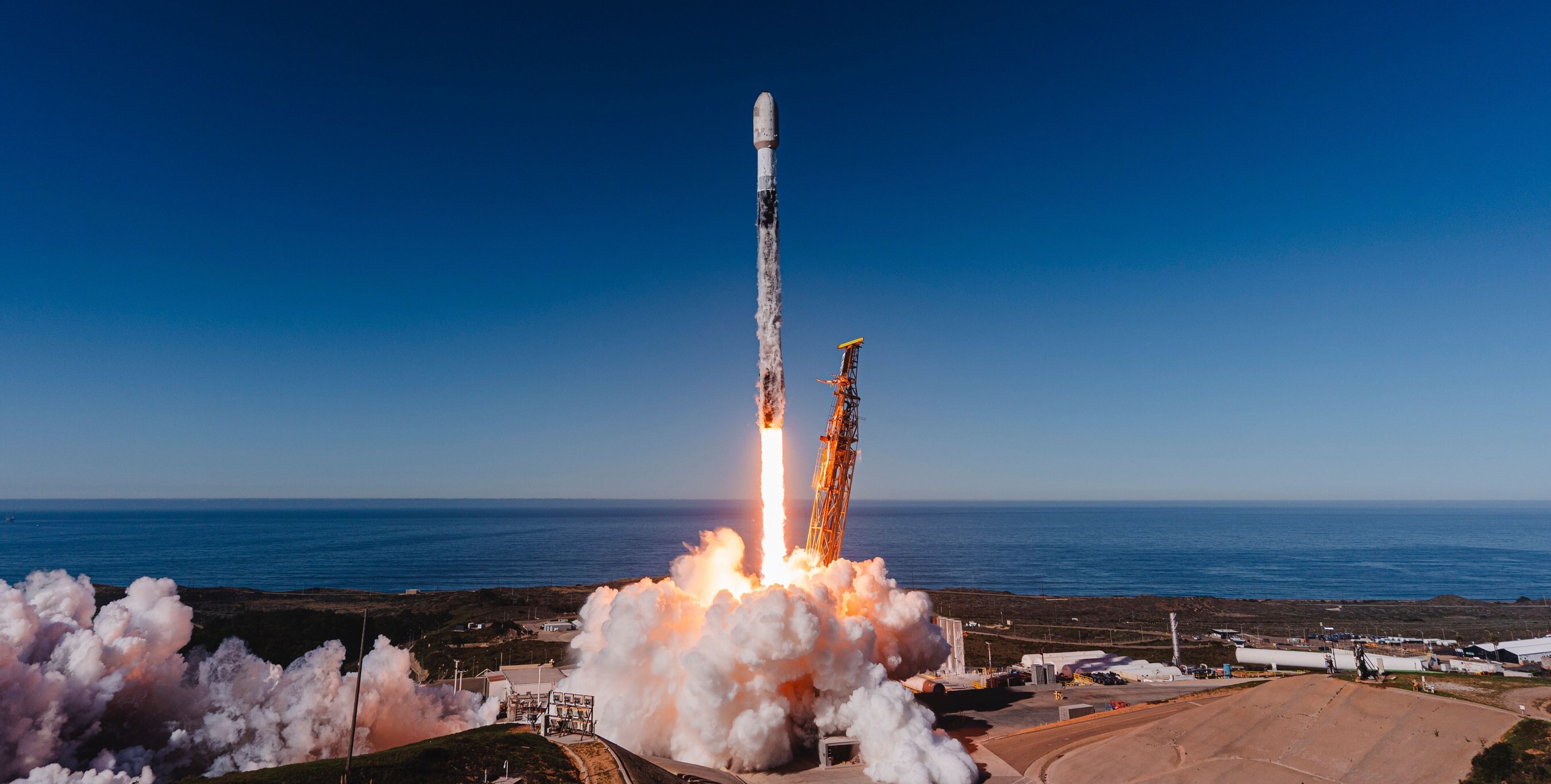 Transporter-15 liftoff.