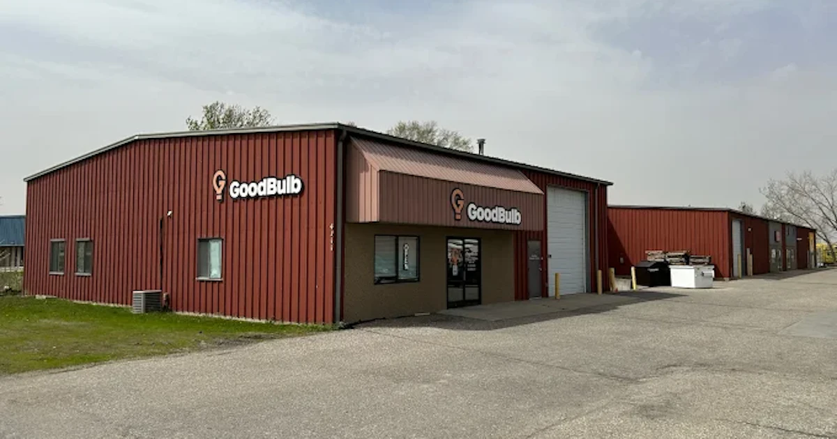 Lighting Company Opens U.S.'s First A19 LED Light Bulb Factory in North Dakota