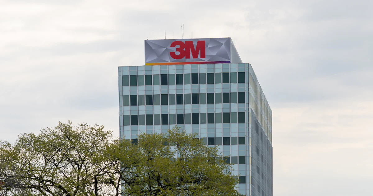 3M Posts Higher-than-Expected Sales, Raises Forecast