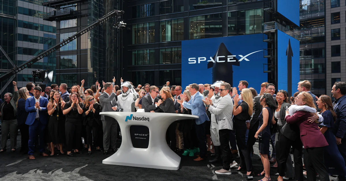 Wall Street Banks Are Sky-High About SpaceX, But Investors Remain Cautious